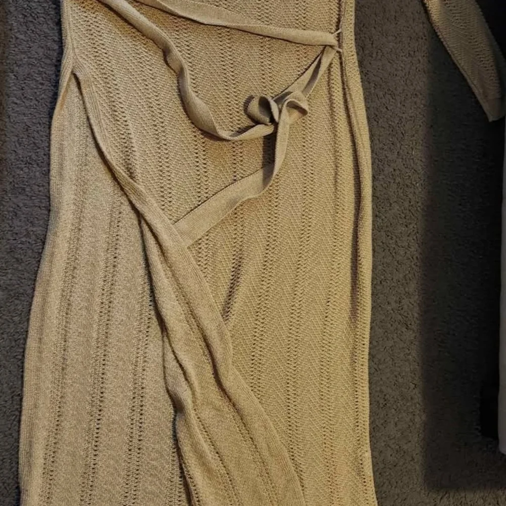 Boohoo Plus Textured Tan Sweater - Picture 3 of 16